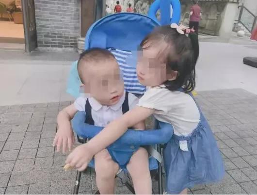 姐弟墜亡案：生父為討好女友，將自己的親生孩子扔下樓，被判處死罪！