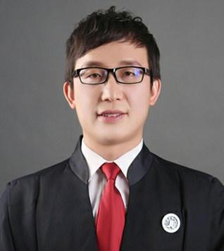 丁亮律師
