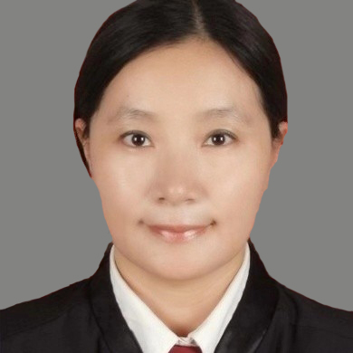 何偉利律師