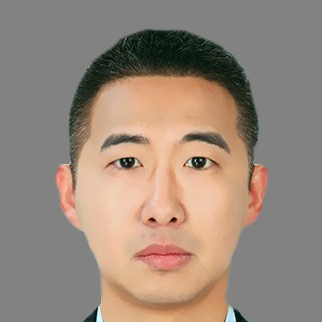 李偉